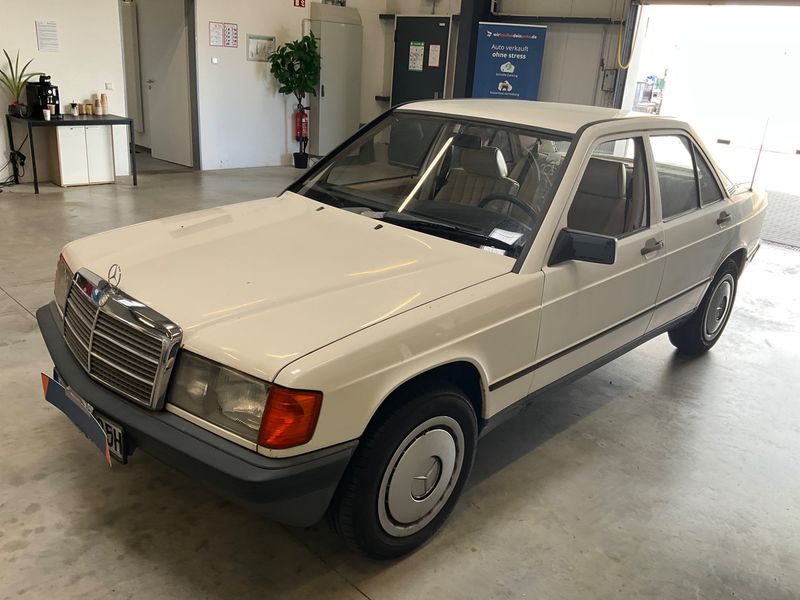 Mercedes-Benz 190/190 E 190
