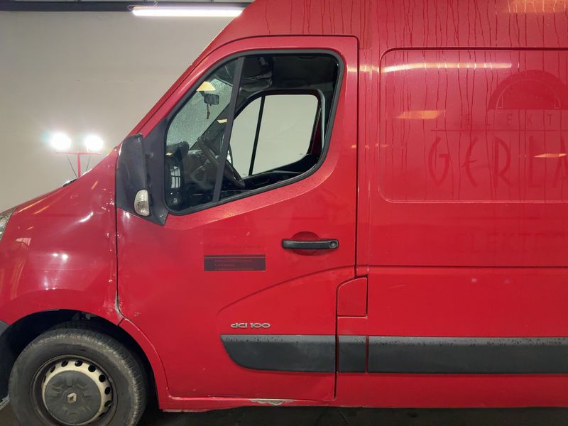 Renault Master 2.3 dCi L2H2 HKa 3,3t — zdjęcie 4