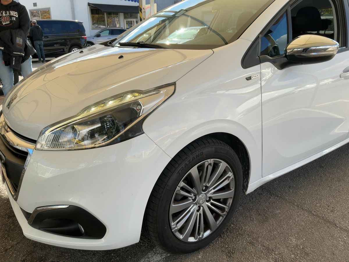 Peugeot 208 1.6 Blue-HDi Style