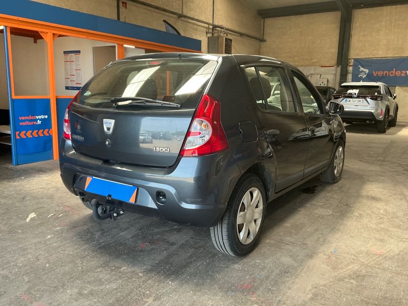 Dacia Sandero 1.5 dCi Ambiance 2011 – снимка 2