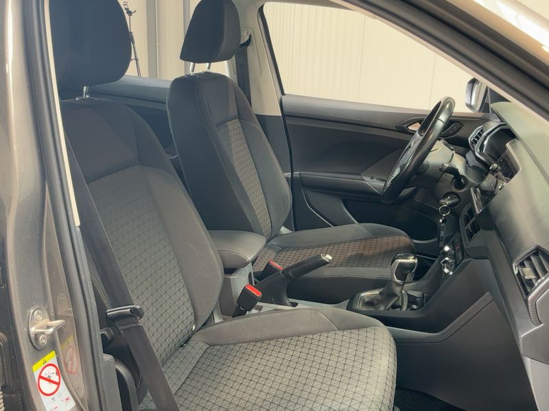 Volkswagen T-Cross 1.6 TDI Style 2020 – снимка 16