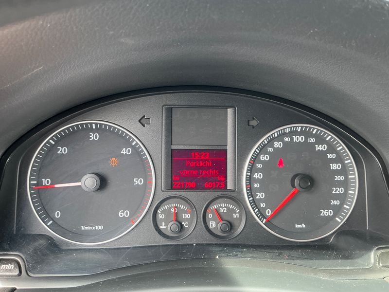 Volkswagen Golf V Plus 2.0 TDI Tour — zdjęcie 4