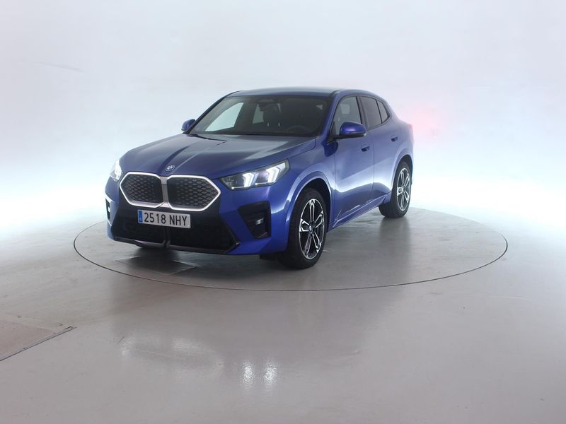BMW iX2 eDrive20 M Sport — zdjęcie 2