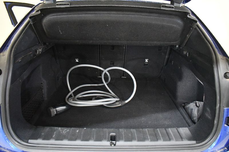 BMW iX2 eDrive20 M Sport — zdjęcie 9