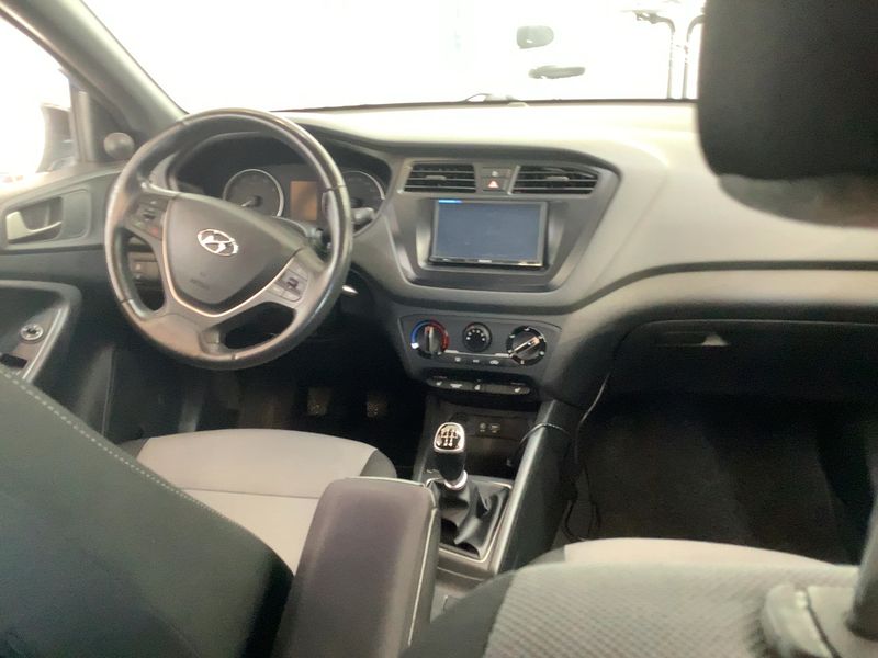 Hyundai i20 1.0 TDGI Passion — zdjęcie 12