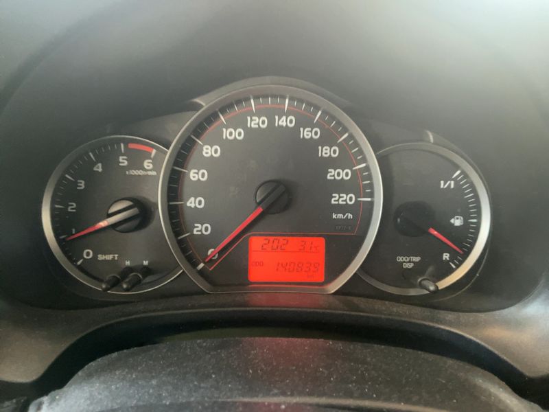 Toyota Yaris 1.4 D-4D Lounge — zdjęcie 13
