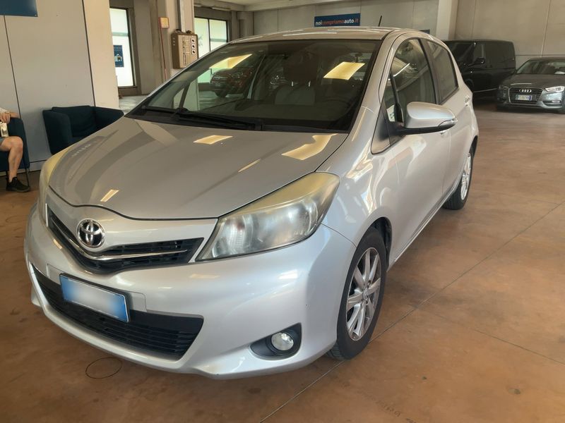 Toyota Yaris 1.4 D-4D Lounge