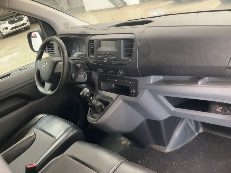 Toyota ProAce 1.5 D-4D L1 Kasten — zdjęcie 12