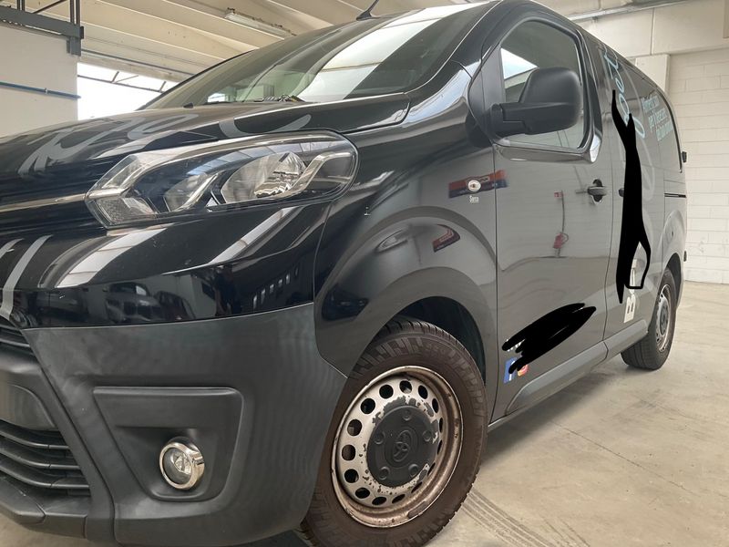 Toyota ProAce 1.5 D-4D L1 Kasten — zdjęcie 2