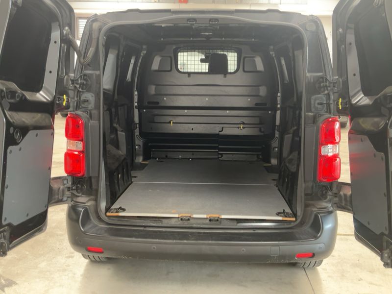 Toyota ProAce 1.5 D-4D L1 Kasten — zdjęcie 10