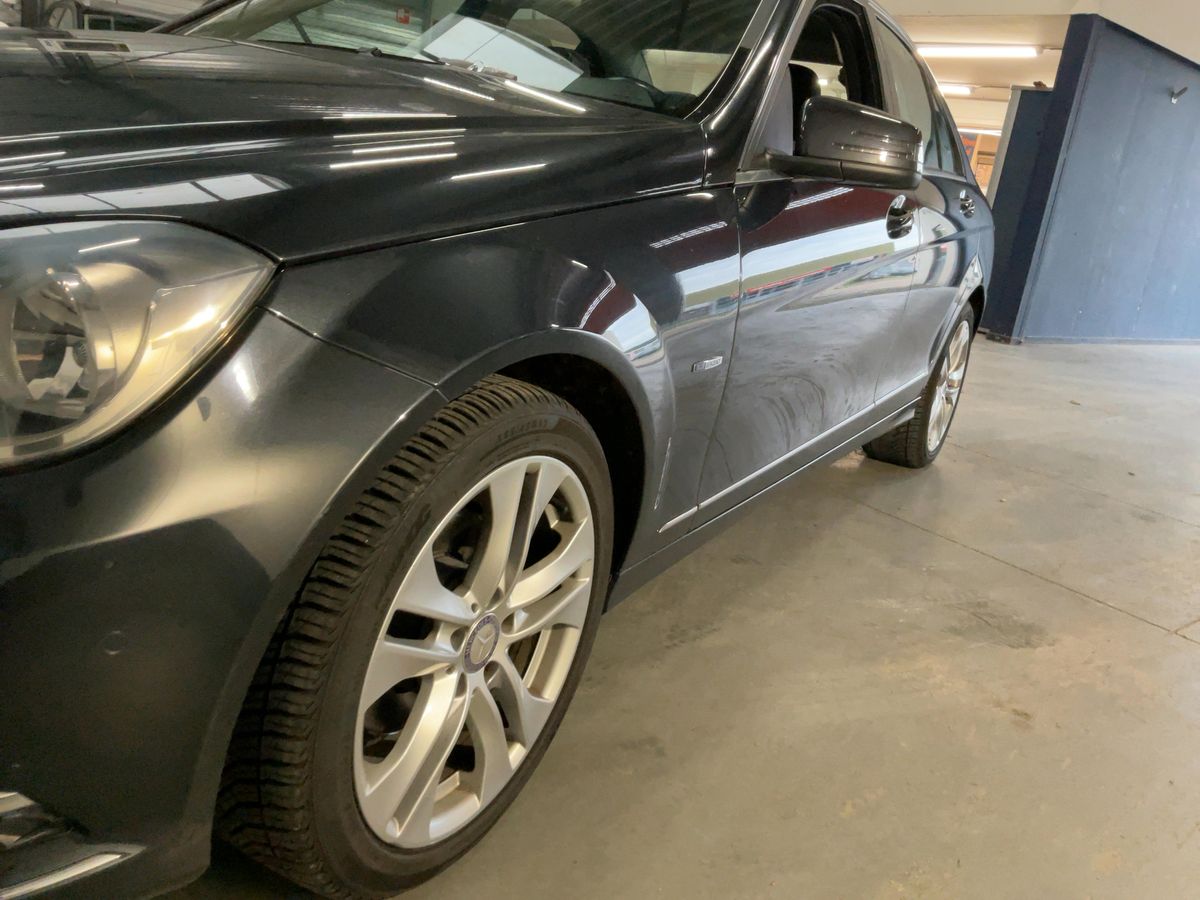 Mercedes-Benz C-Klasse C 180 CGI BlueEfficiency Avantgarde