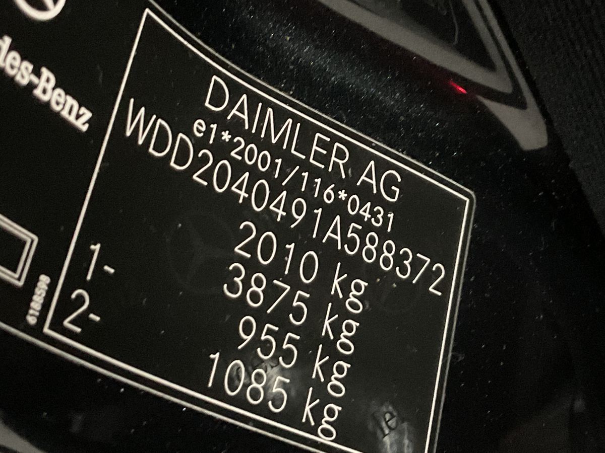 Mercedes-Benz C-Klasse C 180 CGI BlueEfficiency Avantgarde