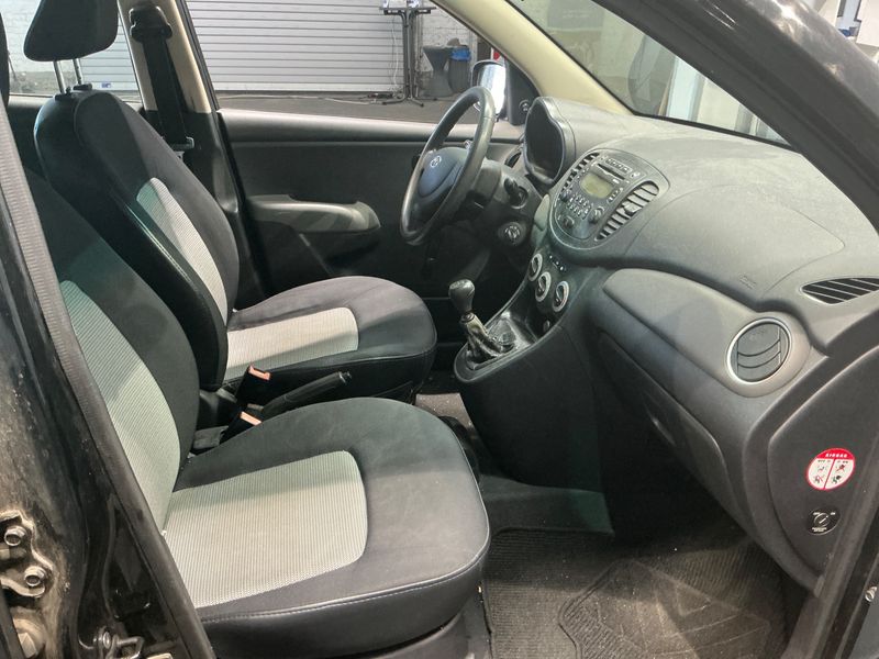 Hyundai i10 1.1 Edition+ — zdjęcie 3