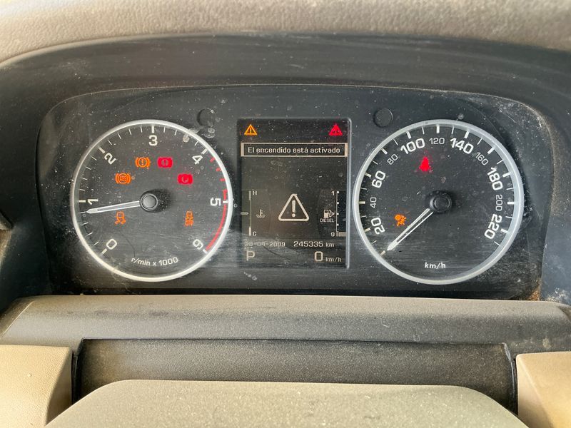 Land Rover Discovery 4 2.7 Td V6 TDV6 S — zdjęcie 4