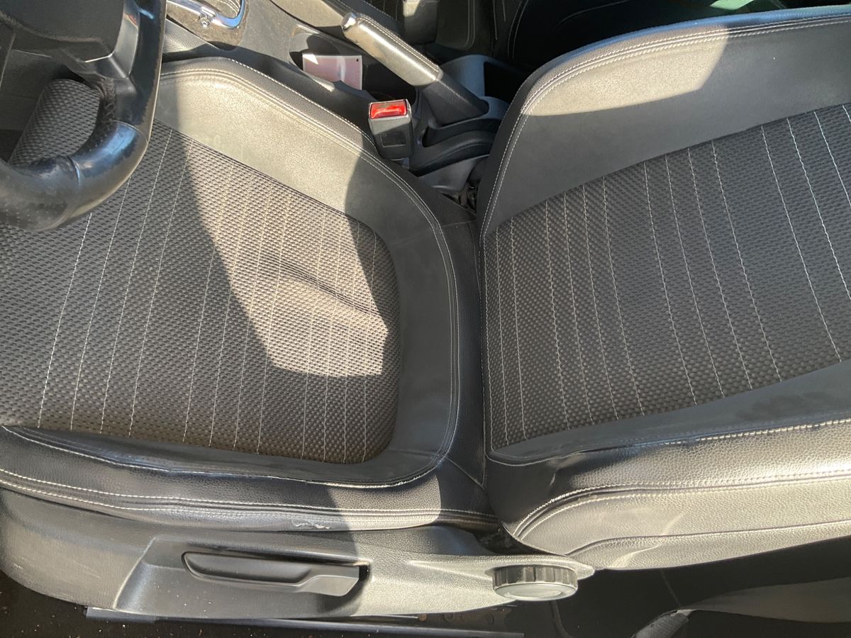 Volkswagen Scirocco 2009 — photo 23