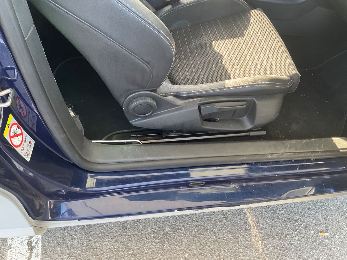 Volkswagen Scirocco 2009 — photo 31