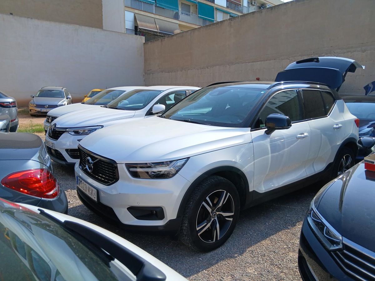 Volvo XC40 2.0 T4 R-Design AWD