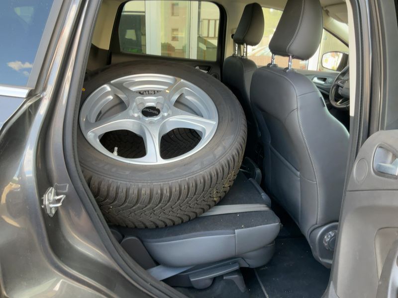 Ford Kuga 1.5 EcoBoost Titanium — zdjęcie 14