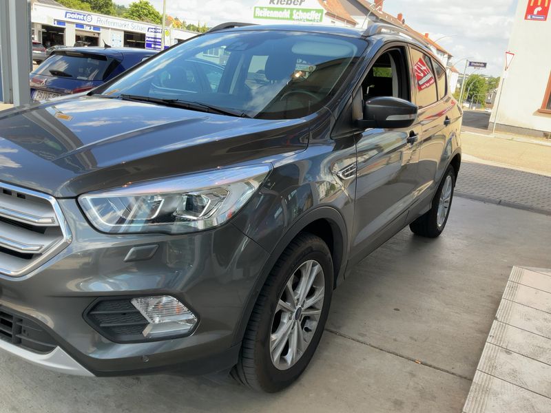 Ford Kuga 1.5 EcoBoost Titanium — zdjęcie 2