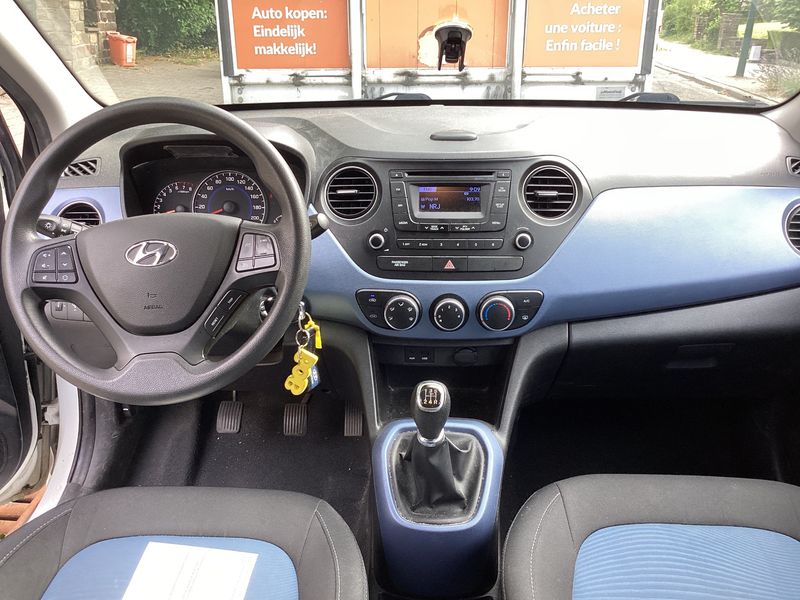 Hyundai i10 1.0 Basis — zdjęcie 12
