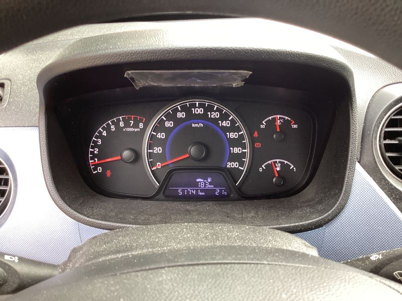 Hyundai i10 1.0 Basis — zdjęcie 13