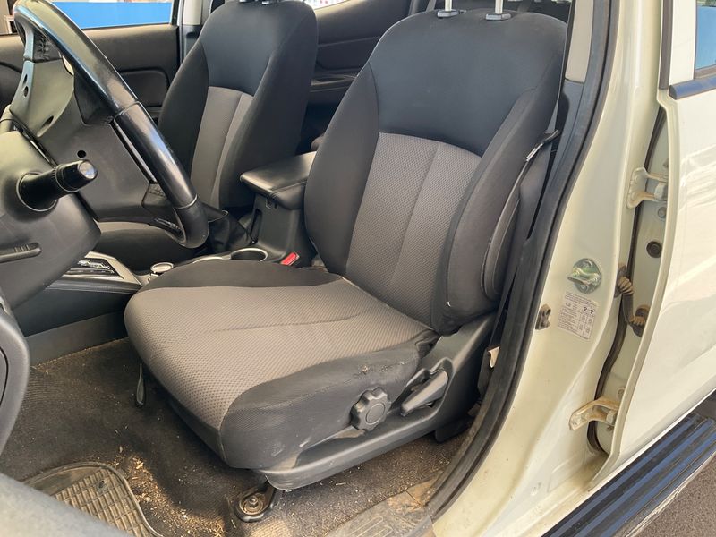 Mitsubishi L 200 2.2 DI-D Doppelkabine 4WD 2021 – снимка 37