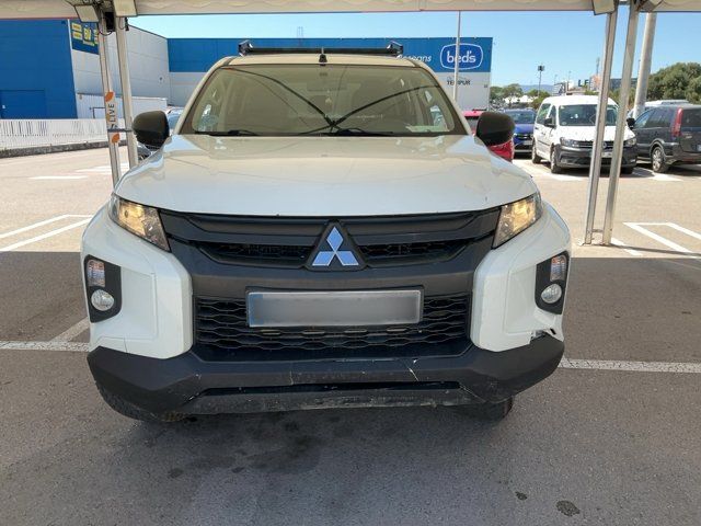Mitsubishi L 200 2.2 DI-D Doppelkabine 4WD — zdjęcie 9