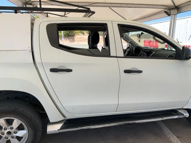 Mitsubishi L 200 2.2 DI-D Doppelkabine 4WD — zdjęcie 7
