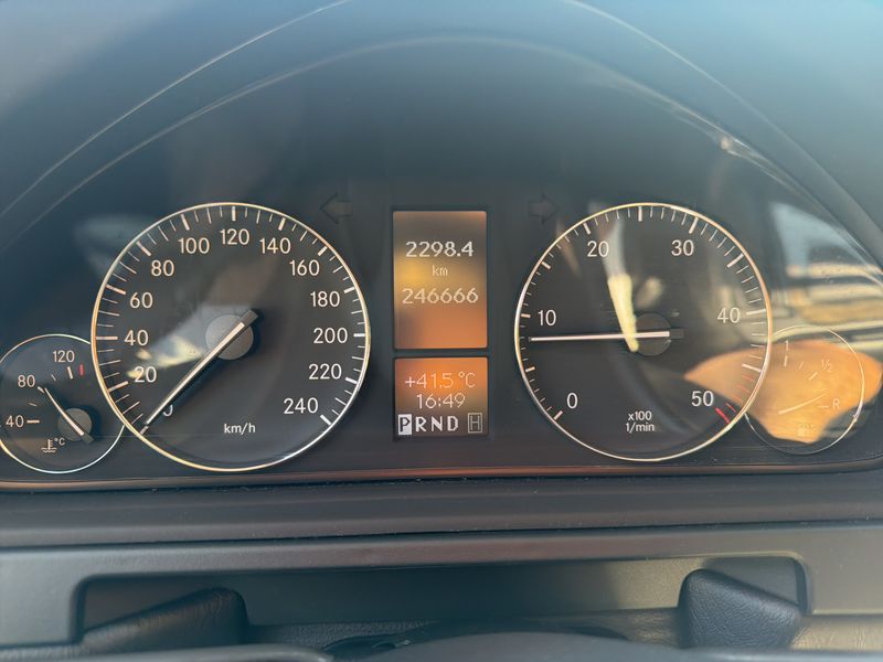 Mercedes-Benz G-Klasse G 350 BlueTec — zdjęcie 12