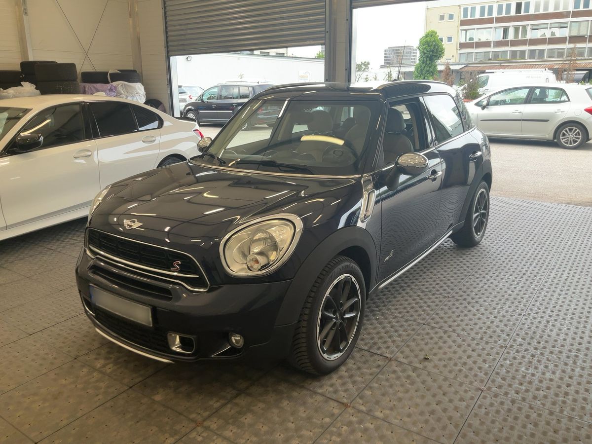 MINI Countryman 2015 — photo 1
