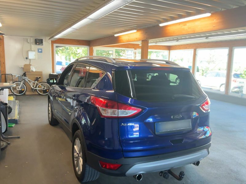 Ford Kuga 2.0 TDCi Titanium — zdjęcie 3
