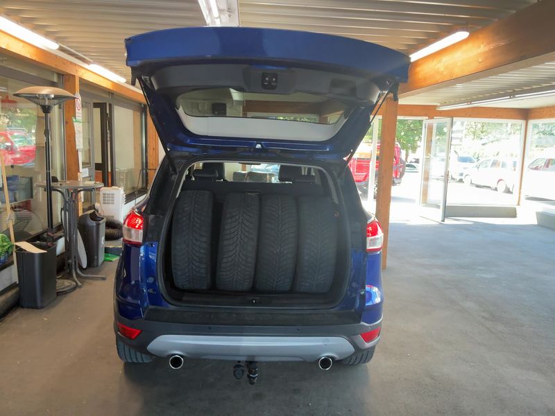 Ford Kuga 2.0 TDCi Titanium — zdjęcie 10