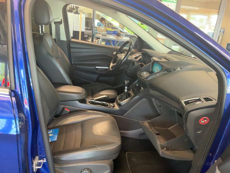 Ford Kuga 2.0 TDCi Titanium — zdjęcie 11