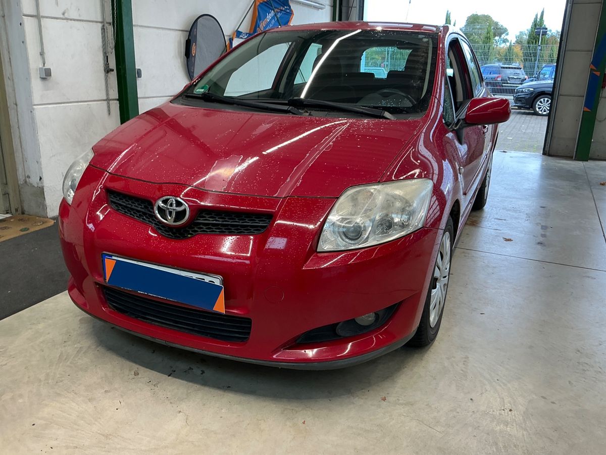 Toyota Auris 2.0 D-4D Sol