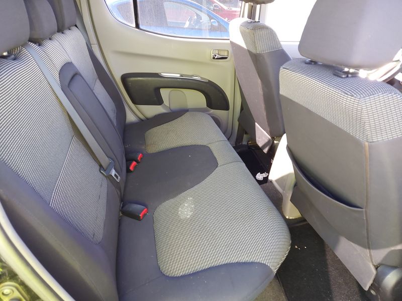Mitsubishi L 200 2.5 DI-D Invite Doppelkabine 4WD — zdjęcie 14