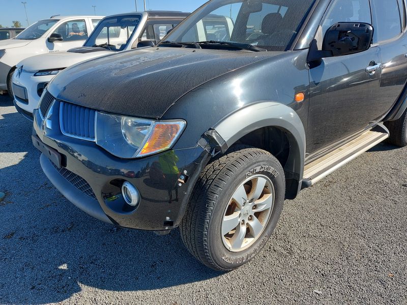 Mitsubishi L 200 2.5 DI-D Invite Doppelkabine 4WD — zdjęcie 4