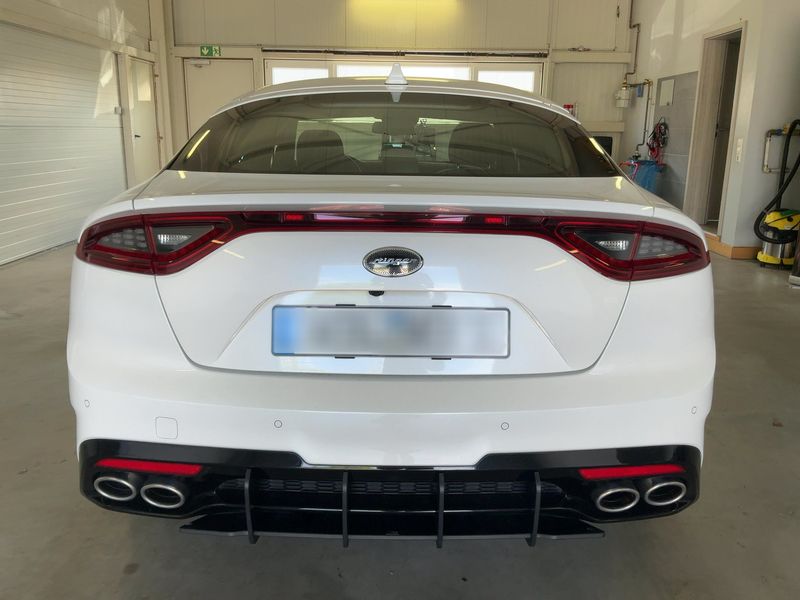 Kia Stinger 3.3 V6 TGDI GT 4WD — zdjęcie 5