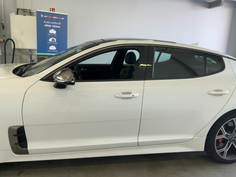 Kia Stinger 3.3 V6 TGDI GT 4WD — zdjęcie 4