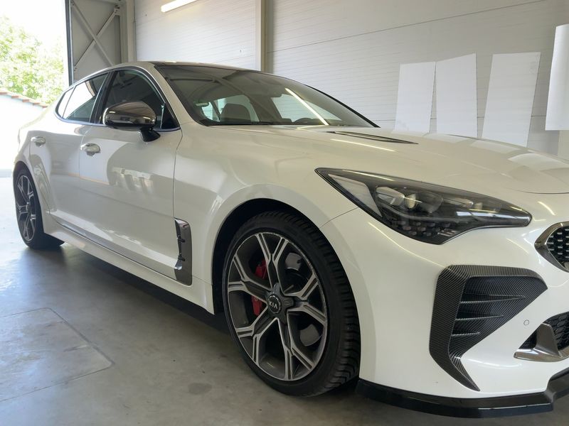 Kia Stinger 3.3 V6 TGDI GT 4WD — zdjęcie 8
