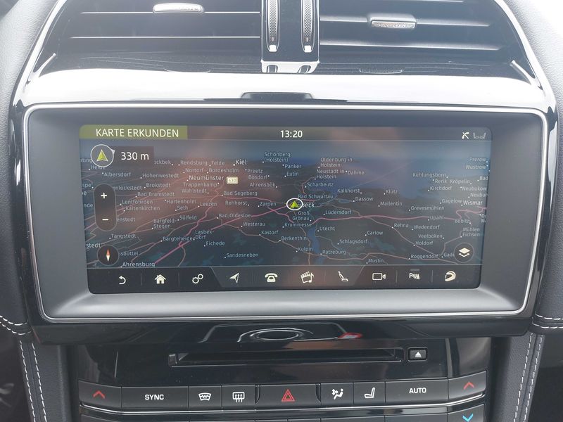 Jaguar F-Pace 30d AWD — zdjęcie 13