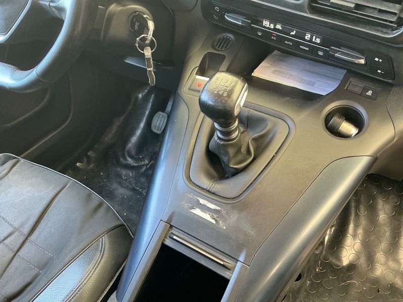 Peugeot Rifter 1.5 Blue-HDi Allure L1 2019 – снимка 25