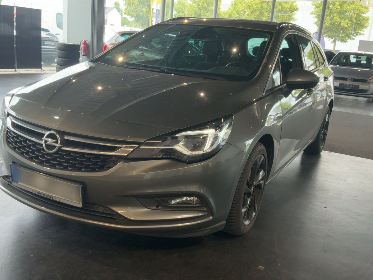 Opel Astra 2017 — photo 1