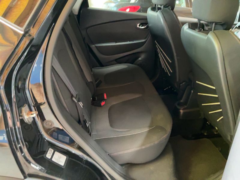 Renault Captur 1.2 TCe Intens — zdjęcie 14