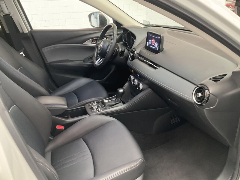 Mazda CX-3 2.0 Skyactiv-G Sports-Line — zdjęcie 11