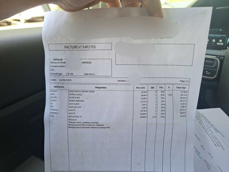 Citroen C5 Aircross 1.2 PureTech Feel — zdjęcie 23