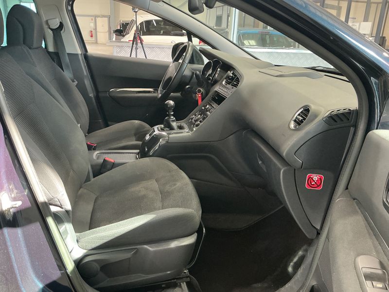 Peugeot 5008 1.6 HDi Allure — zdjęcie 3