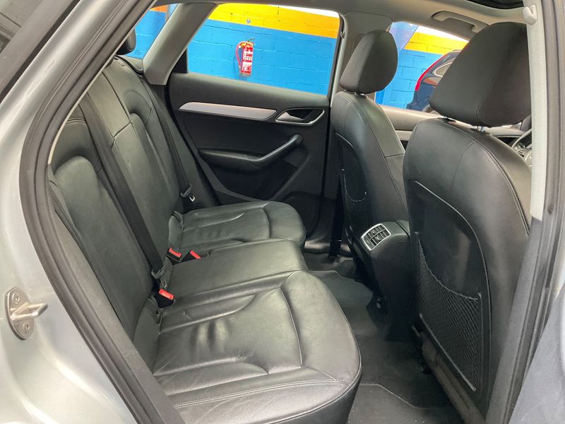 Audi Q3 2.0 TDI quattro Ambiente — zdjęcie 14