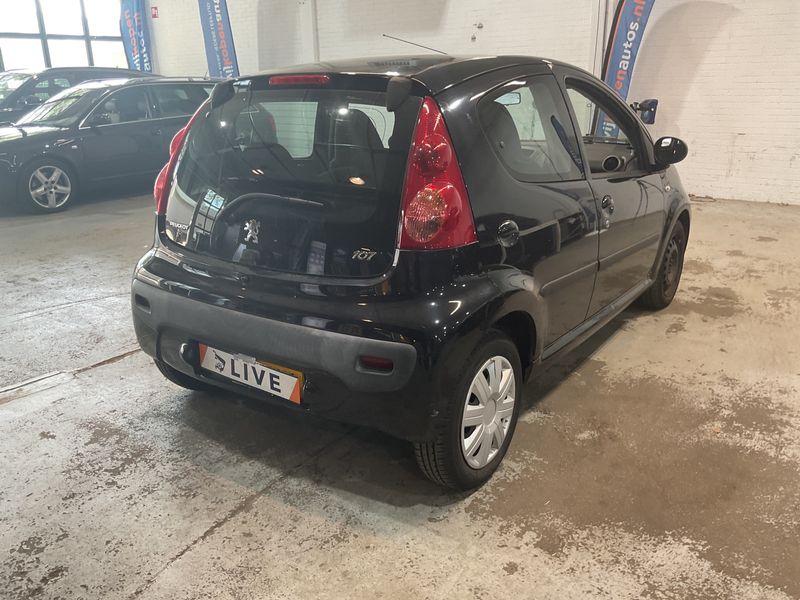 Peugeot 107 1.0 Filou — zdjęcie 2