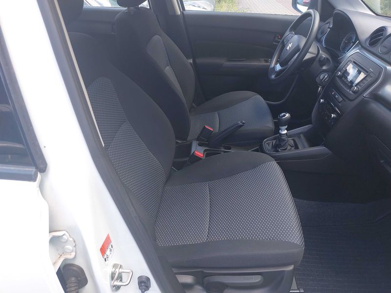 Suzuki Vitara 1.4 BoosterJet Mild-Hybrid Club 4x2 — zdjęcie 10