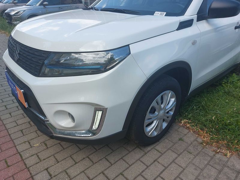 Suzuki Vitara 1.4 BoosterJet Mild-Hybrid Club 4x2 — zdjęcie 2